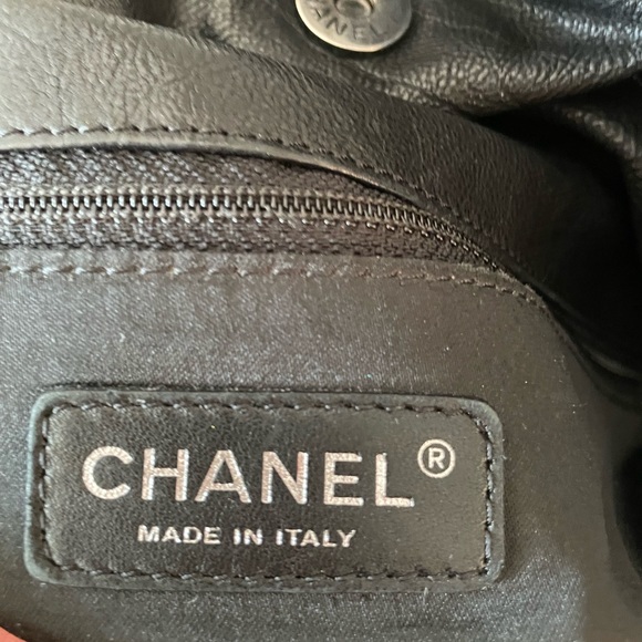 Chanel Shoulder Bag Quilted Caviar Leather woven in leather chain one strap - Picture 4 of 16